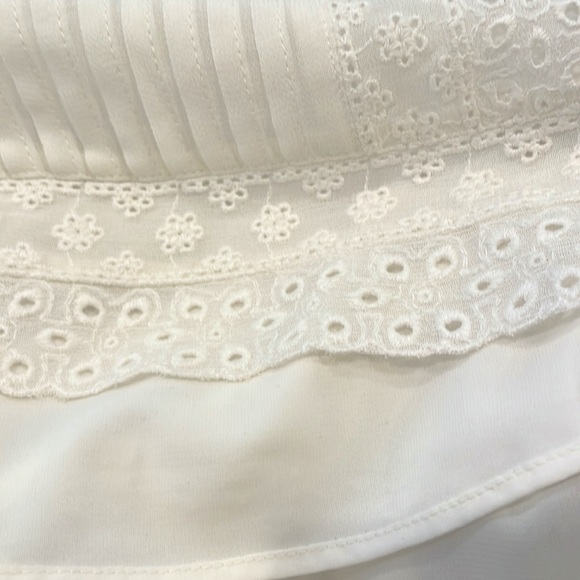 Alice and Olivia Ophelia Eyelet Lace Cold-Shoulder Ivory Blouse - Picture 11 of 15